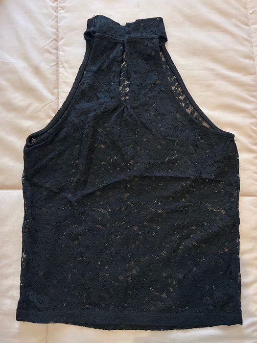 Top de renda Stradivarius