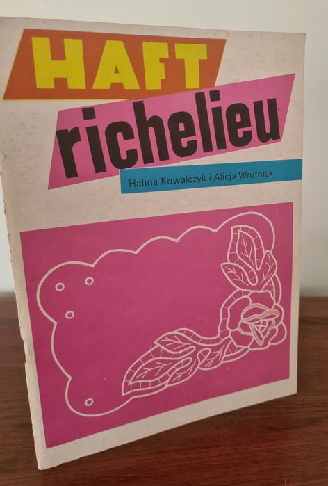Haft richelieu - Halina Kowalczyk, Alicja Wrutniak
