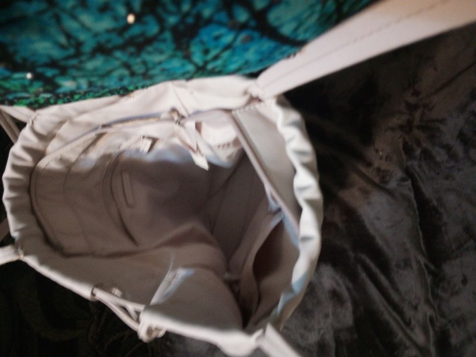 33. Duża torebka damska