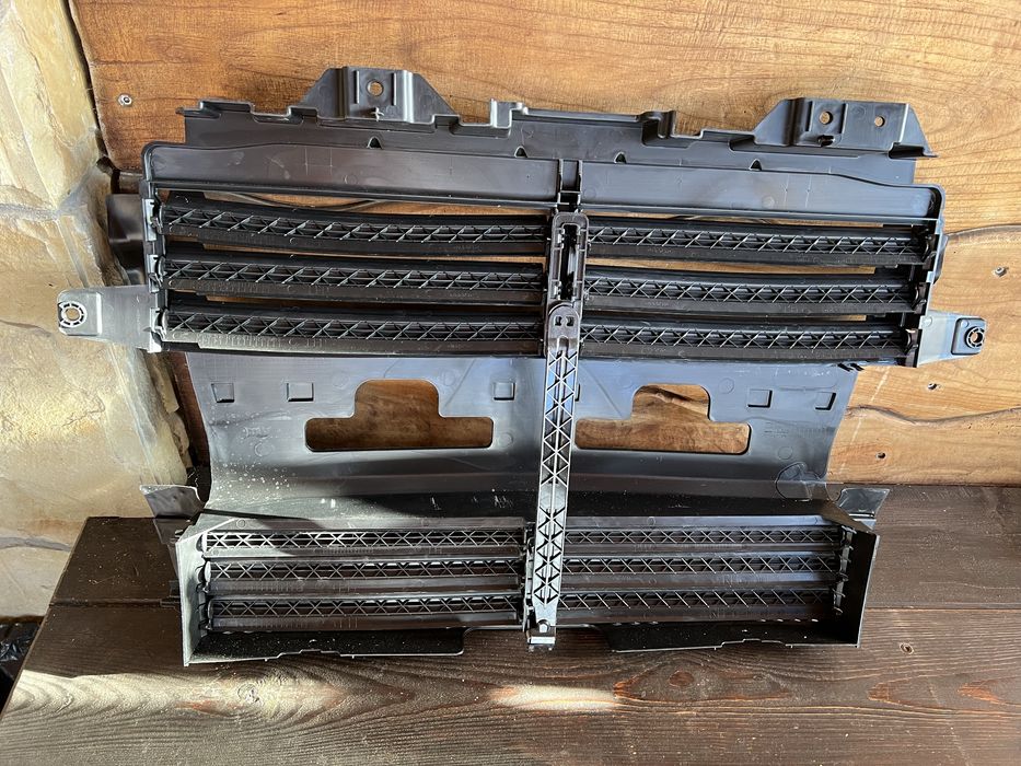 Активні жалюзі Ford explorer 2018