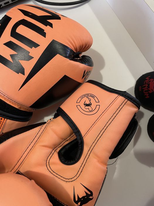 Боксерські рукавиці(перчатки) Venum + бинти