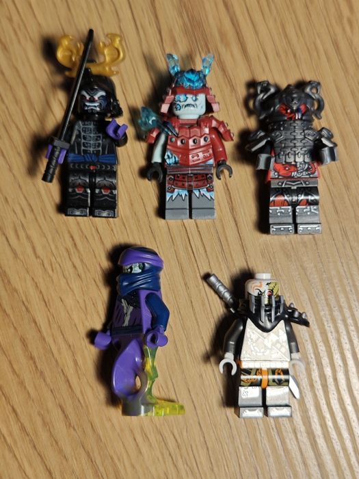 LEGO minifigurki ninjago