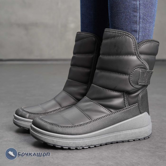 Жіночі дутики чорного кольору шкіряні непромокаючі