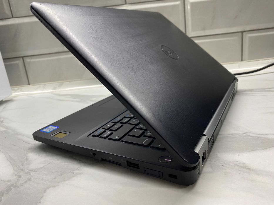 Dell Latitude E5270 Core i5-6300U/8Gb DDR4/256Gb SSD/12.5" HD Нова АКБ
