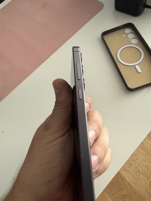 Samsung  Galaxy S24 plus
