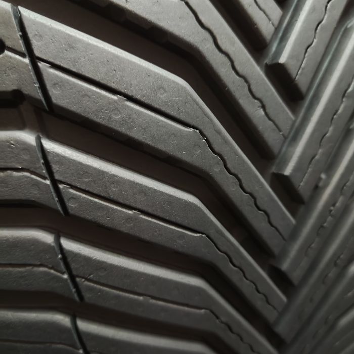 235/55/19 XL Sprzedam oponę Michelin Cross Climate 2 z 2025 roku