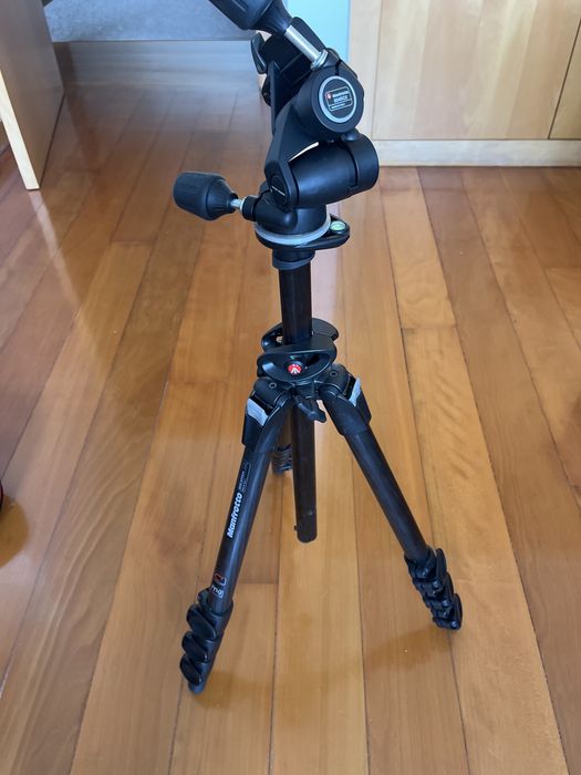 Conjunto de Tripé Manfrotto em Carbono