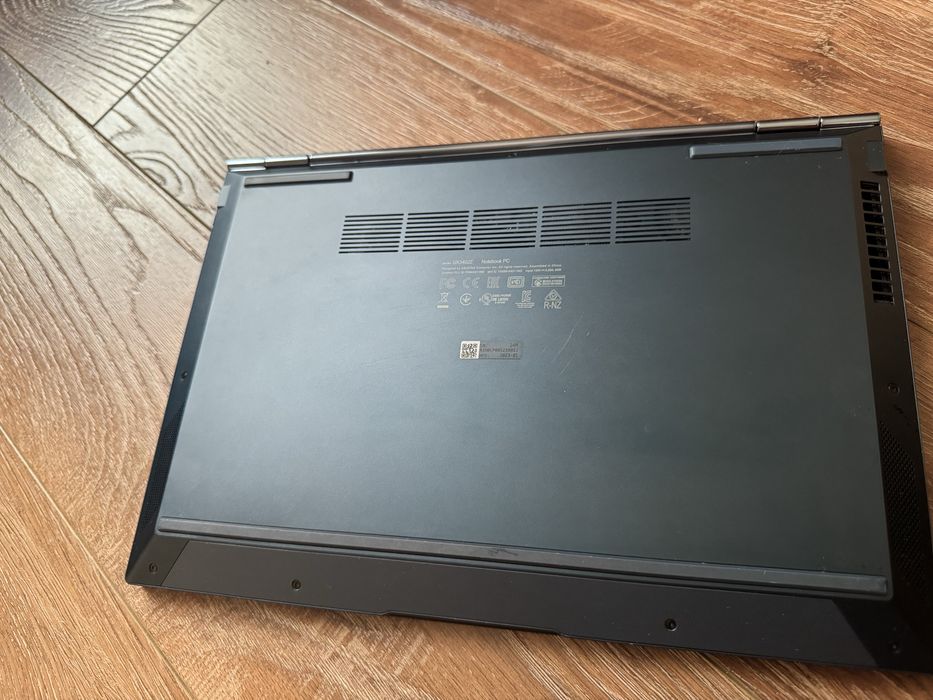 ASUS Zenbook UX3402ZA (14″ OLED, i5-1240P, 16/512)
