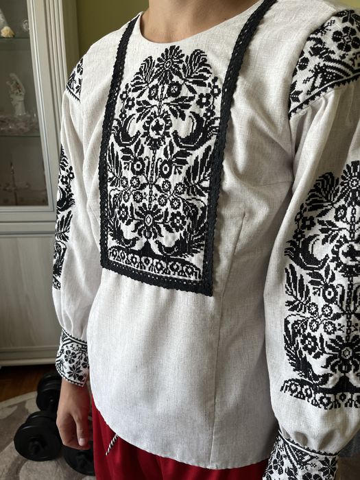 Продам вишиванку. Продам вишиту сорочку. Жіночу.