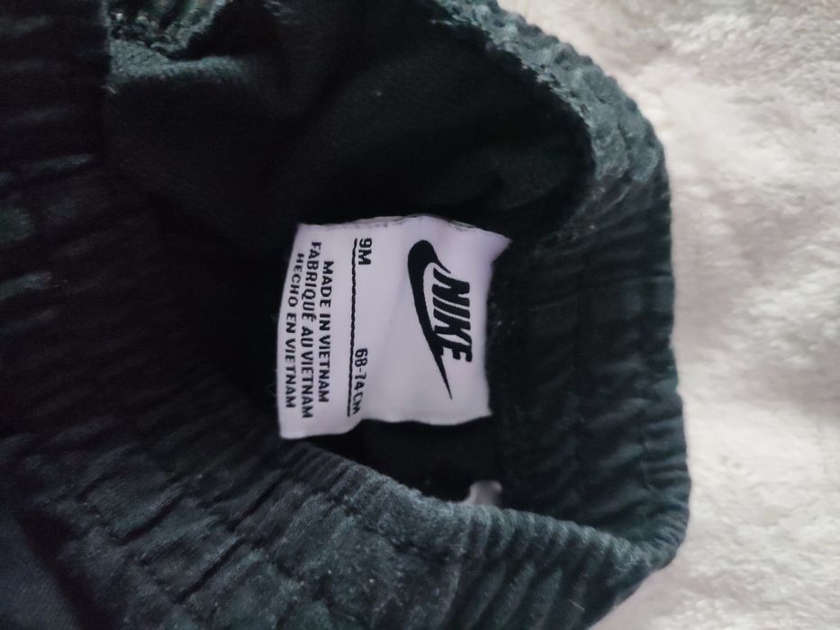 Spodnie dresiki niemowlęce Nike rozmiar 62