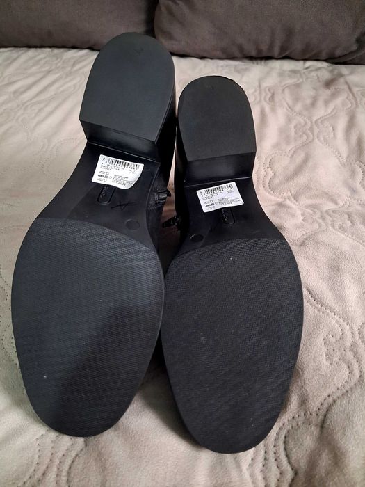 Шкіряні демі черевики