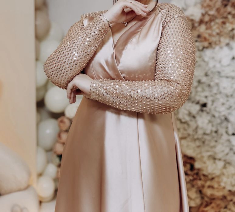 Продається гарна вечірня сукня