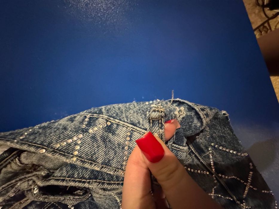 прямі джинси Zara зі стразами