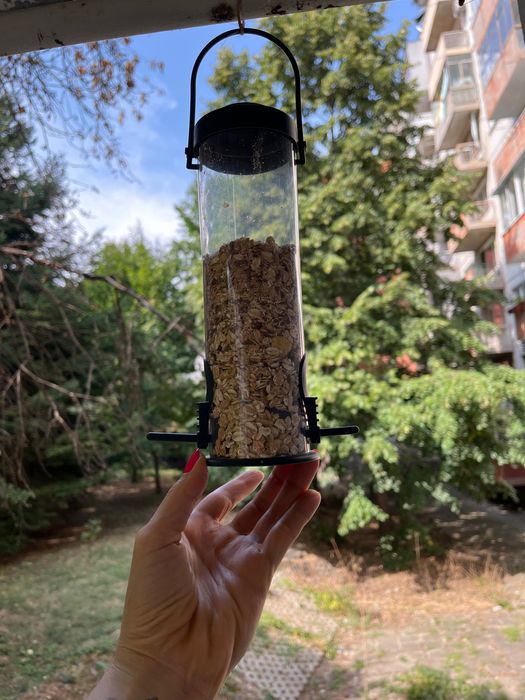 Годівничка для птахів