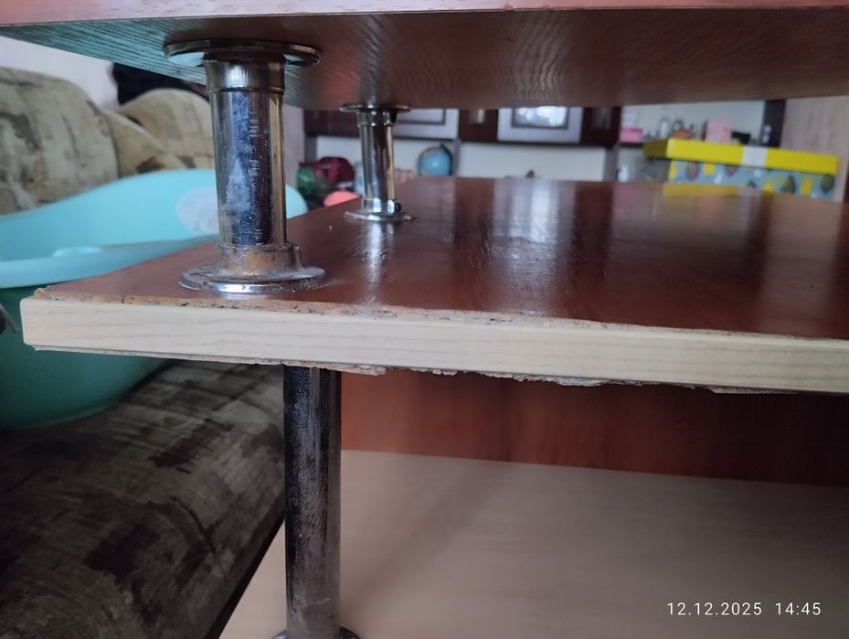 Компьютерный стол 2000грн