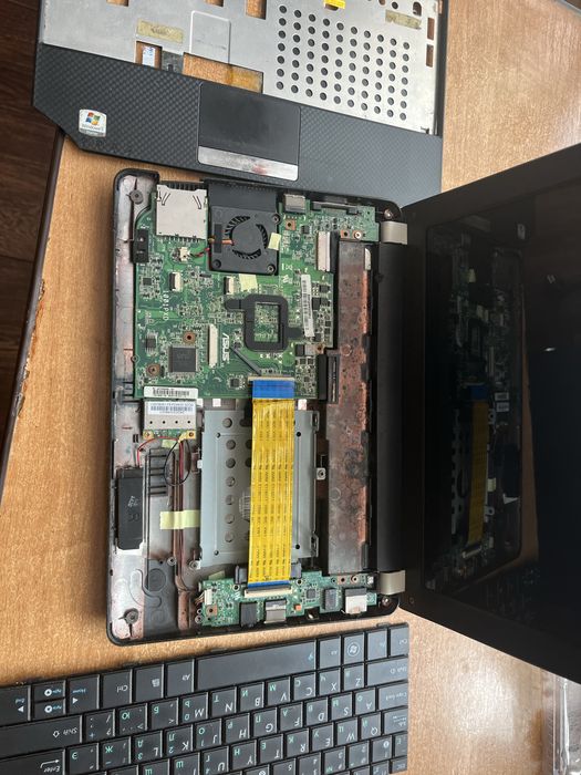 Нетбук Asus по запчастям оперативная память