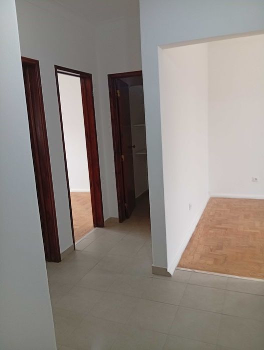 Apartamento T2 em Almada junto ao Hospital Garcia de Horta