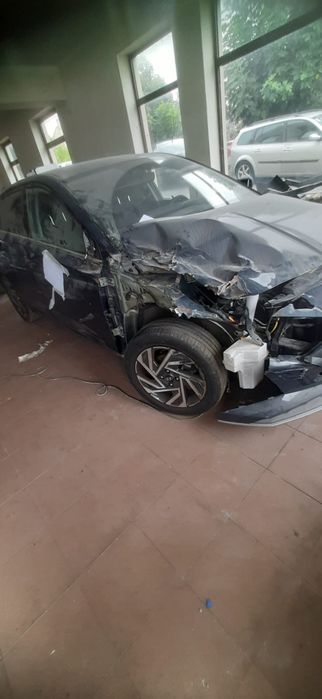 Hyundai i20 1.2 (2024) – Salvado / Acidentado