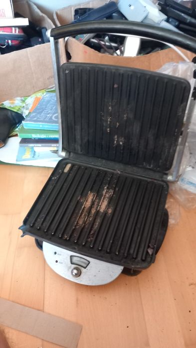 Grill elektryczny Delonghi