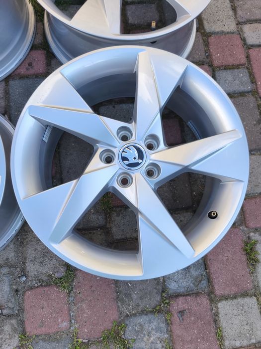 Felgi aluminiowe 17  Skoda Seat Audi Volkswagen 5x100