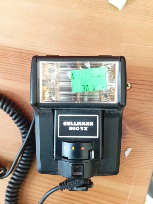 Lampa błyskowa do aparatu Cullmann 300TX