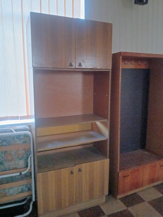 Шкаф для одягу..