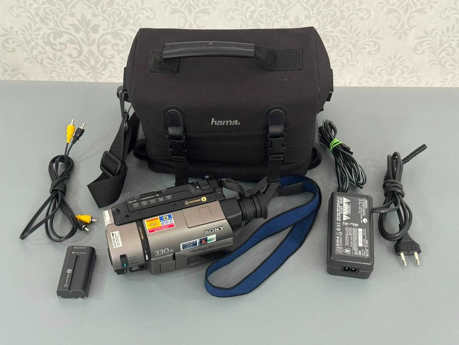 Handycam Vision Kamera analogowa Sony CCD-TRV46E Video8 Hi8 Zestaw