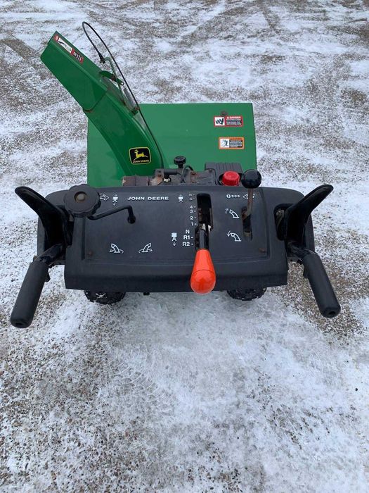 Odśnieżarka John Deere 1032D spalinowa