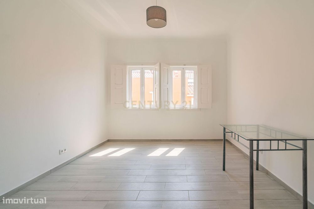 Refurbished T3 Apartment with Private Outdoor Space | Alcobaça