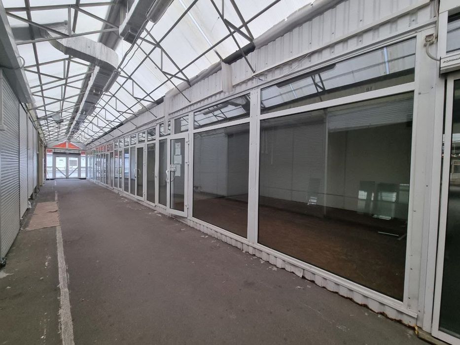 Задам склад Почайна з охороною біля метро