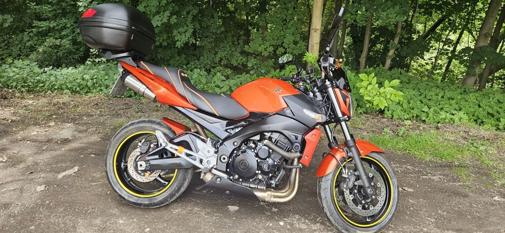 Suzuki gsr 600  2008 rok