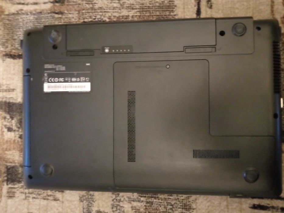 Ноутбук Samsung 300е робочий