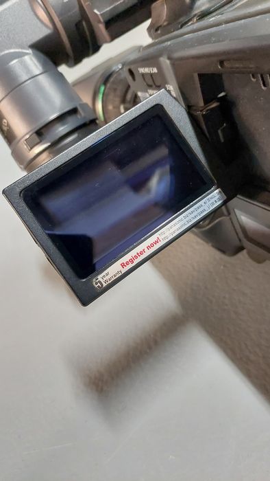 Câmara Profissional Panasonic AG-HPX371E (P2 HD) + Lente Fujinon + Microfone Sony