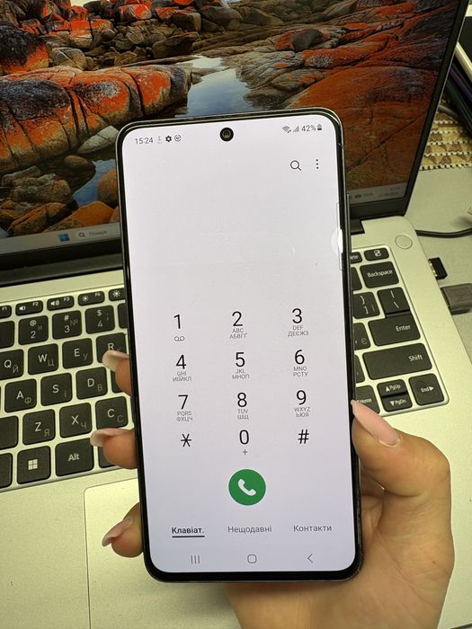 Смартфон  SAMSUNG S21 FE 6/128gb
