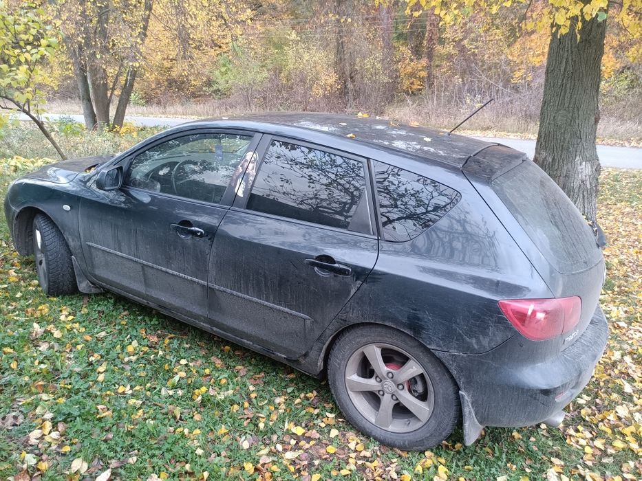 мазда 3 2005 року