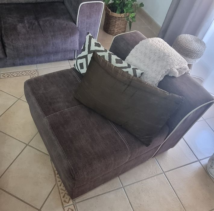 Sofá de 3 lugares em bom estado com chaise longue móvel 

2,13x