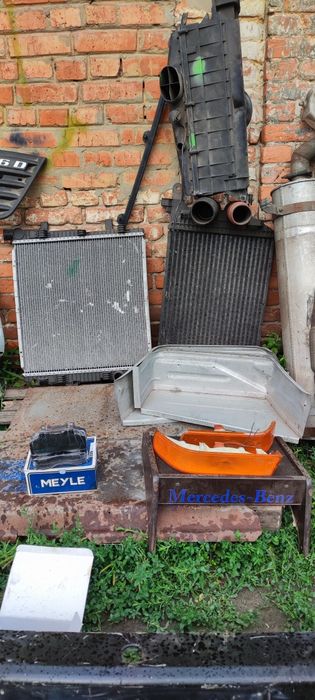 Запчастини Мерседес Vario 814-815