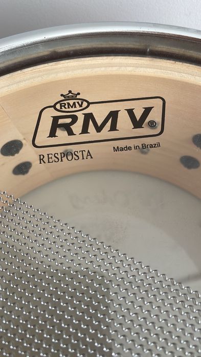 Caixa de bateria exclusiva!