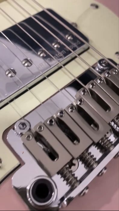 Harley Benton Stratocaster Deluxe Series LH (Canhoto) + Hardcase Rígido