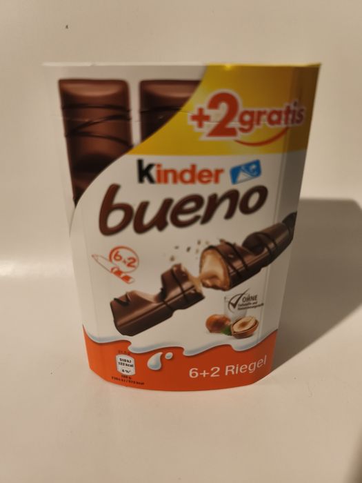 Kinder bueno z nadzieniem orzechowym 8 batonów