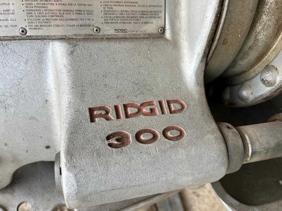 Máquina de Roscar 300 Compact Ridgid com Acessórios até 4"polegadas