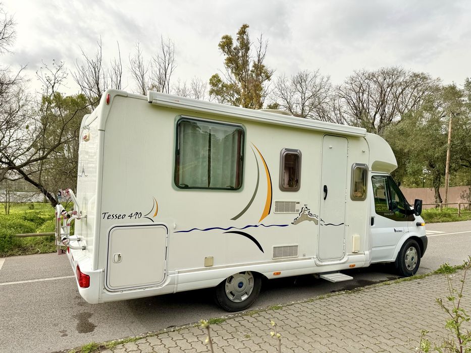 Autocaravana Ford 2009 cama central, 2.2tdci, 6velocidades, ar cond