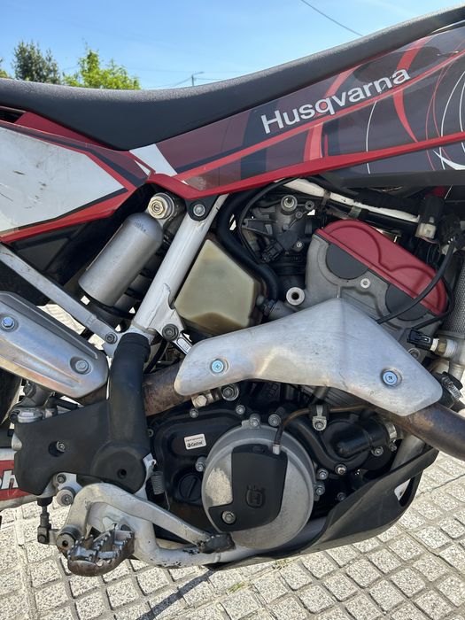 Husqvarna TE449 2011 – Super Rara | Matriculada | Excelente Estado