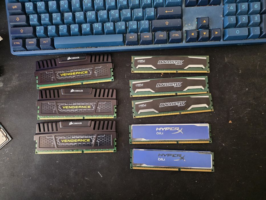 Продам память DDR3 4Gb/8Gb 1600 частота