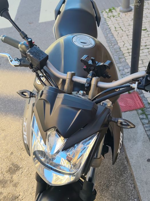 Yamaha XJ6N. ano 2009 mês 7
