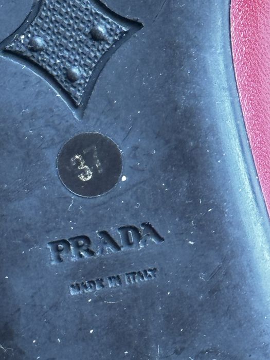 Шлепки Prada 37р.