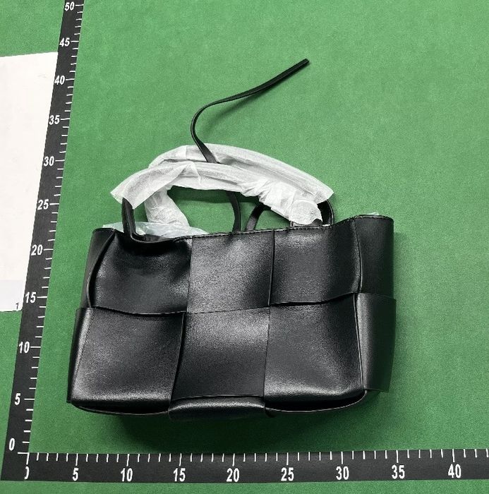 Torebka czarna pleciona