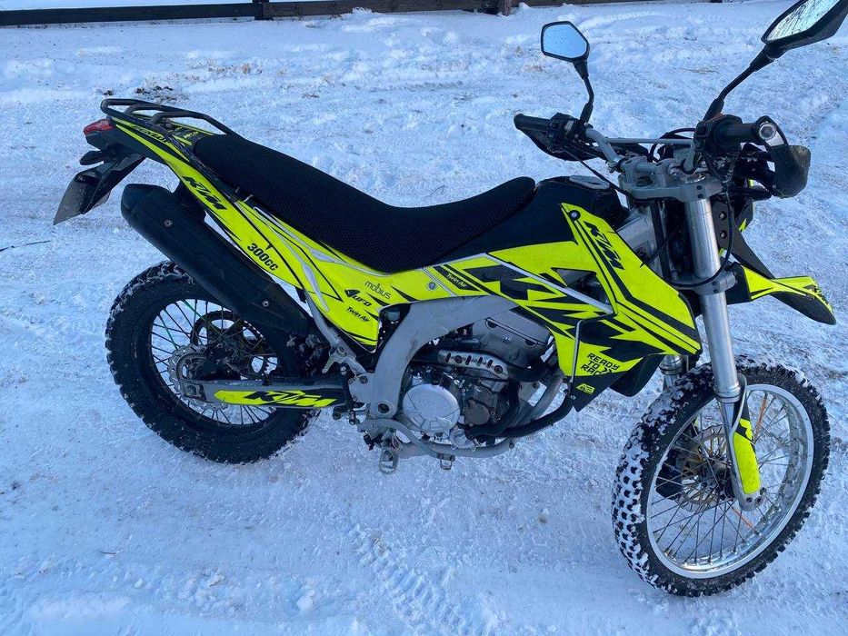 Продам мотоцикл лонкін 300