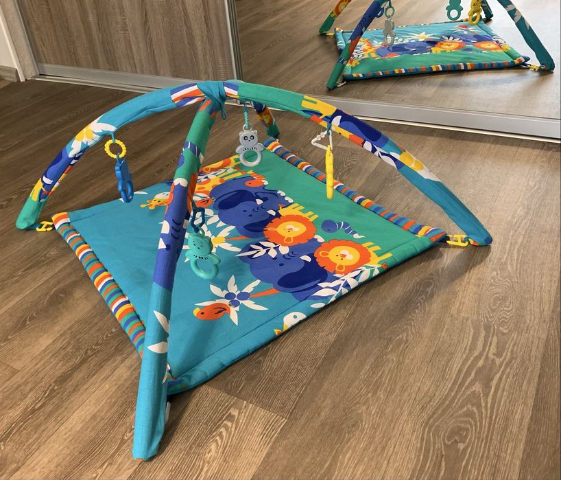 Ігровий килимок для малюка