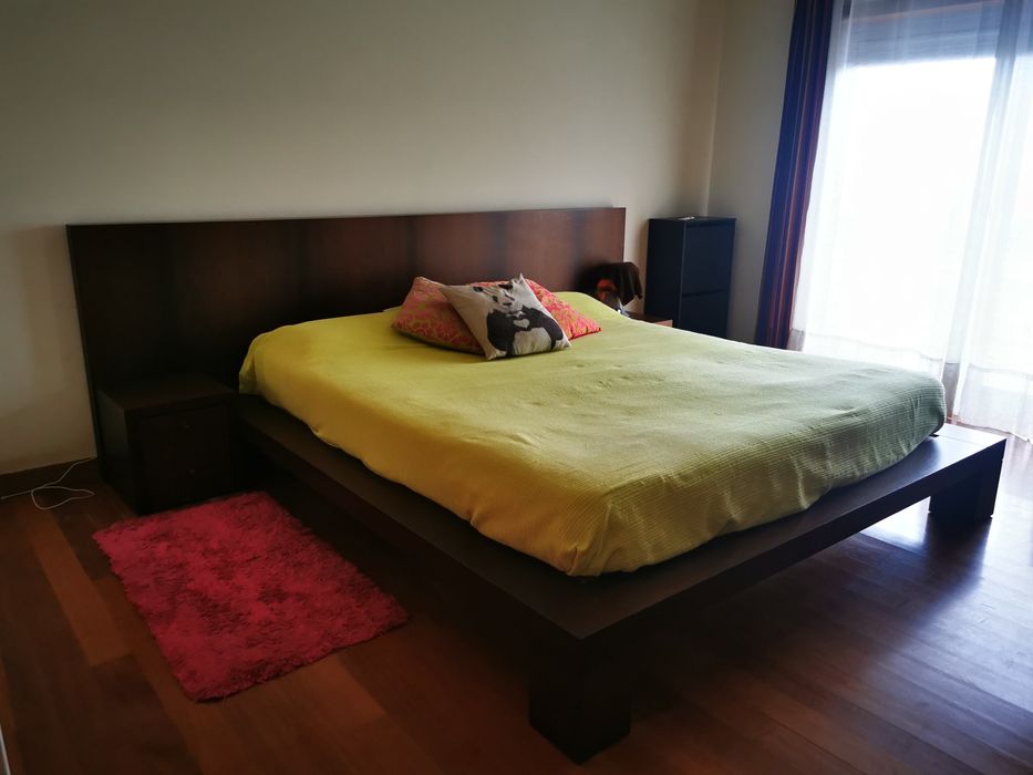 Quarto Cama + Mesas Cabeceira + Colchão